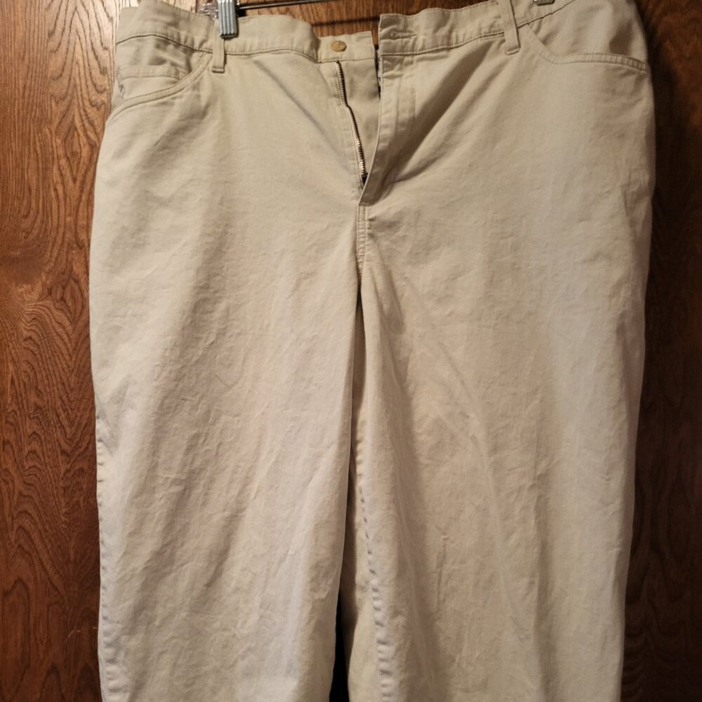 Light weight capri pants, Khaki size 18W